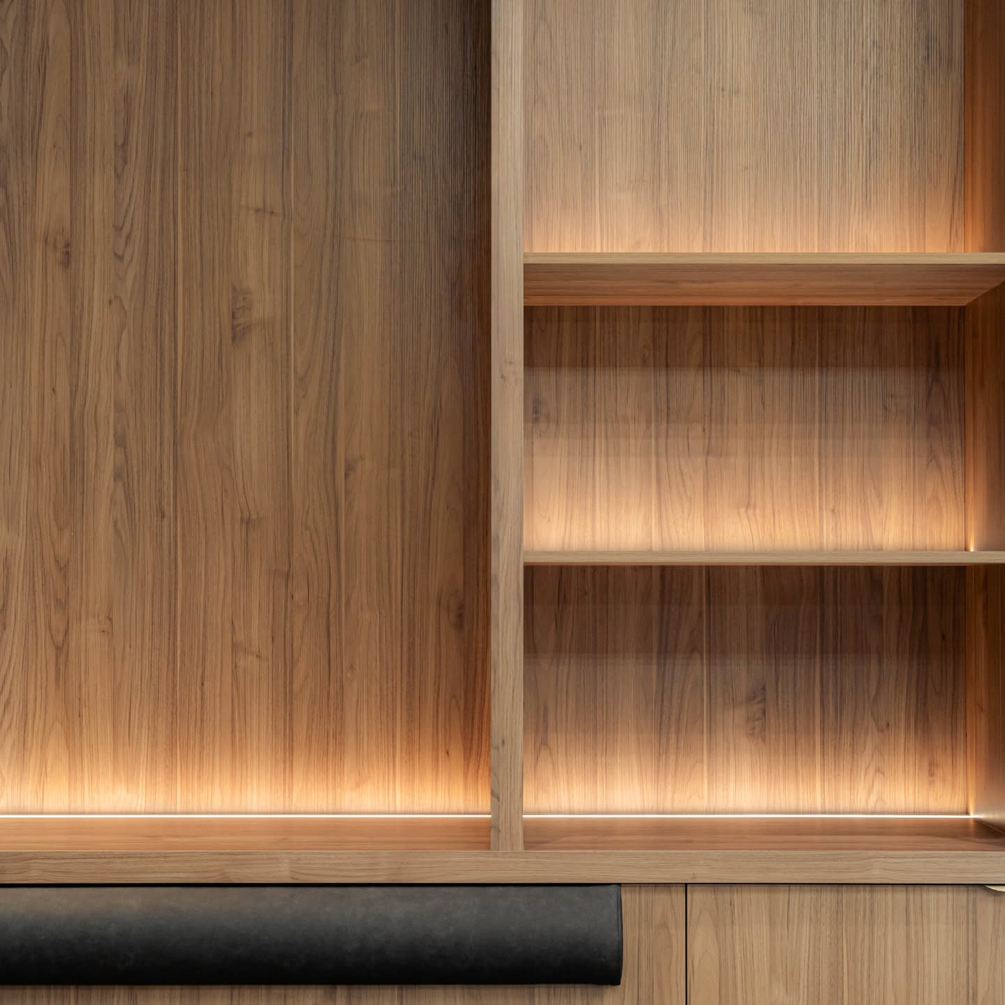 Close-up of premium timber joinery shelving detail by Werneburgs Joinery